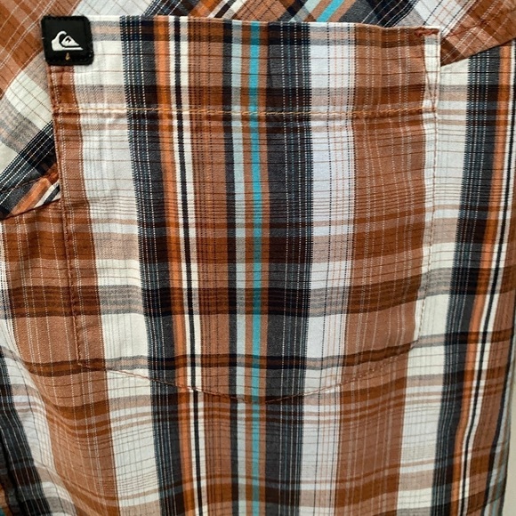 QUIKSILVER Brown Plaid Short Sleeve Collared Shirt Men M Medium - Picture 4 of 9